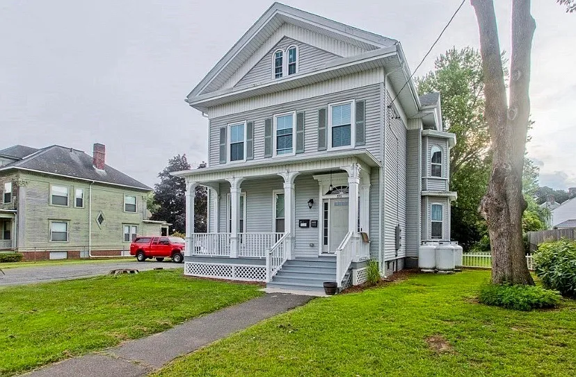 2 bed, $2,300 — Photo 1