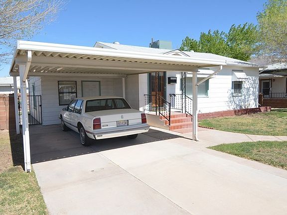 4th image of 1203 Greenwood Ln