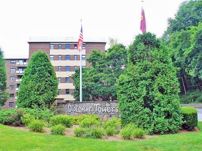 100 Diplomat Dr APT 4E, Mount Kisco, NY, 10549