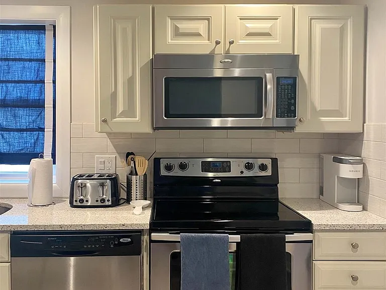 107 N Newark Ave — Photo 5