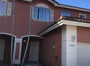 1008 NW 100th Ave, Pembroke Pines, FL 33024