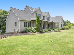 9954 Coldwater Creek Dr NE, Rockford, MI 49341