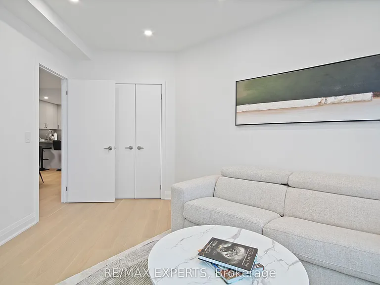 208 Queens Quay W #2011 — Photo 24
