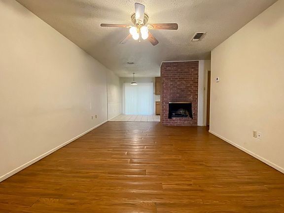 3rd image of 2606 Vicksburg Ave #A