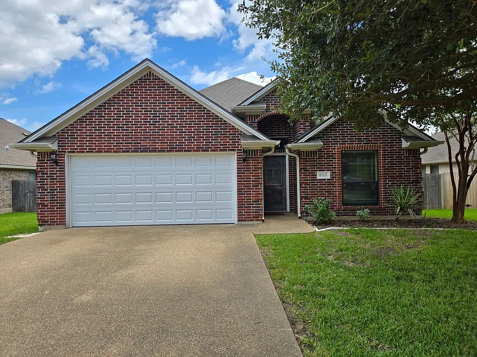 806 Dove Landing Ave
