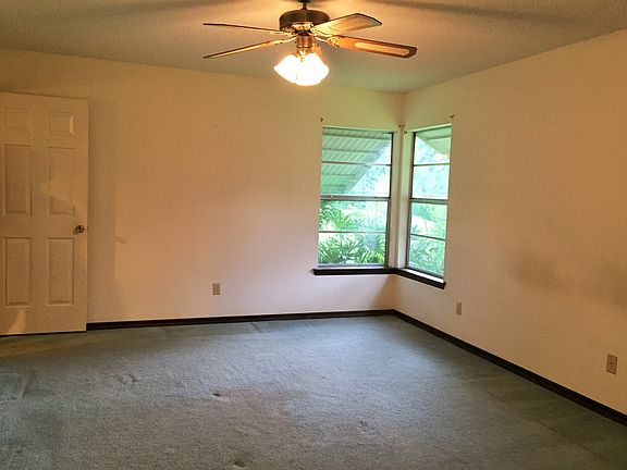 4th image of 565 Palmetto Dr