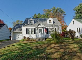 393 Feura Bush Rd, Glenmont, NY 12077