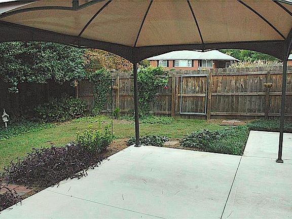 5th image of 444 Jo Ann Dr SE