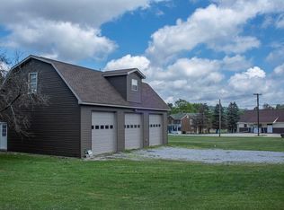 54 Club Ln, Madera, PA 16661