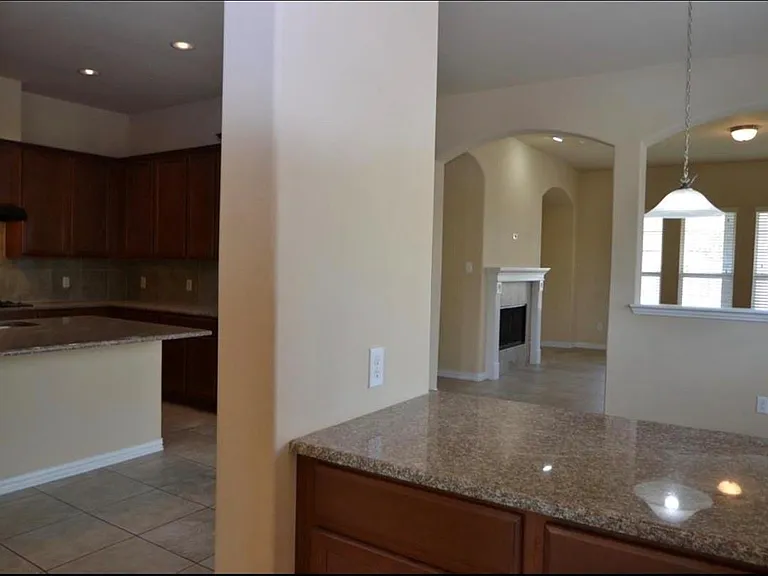 7219 Pearl Terrace Ln — Photo 43
