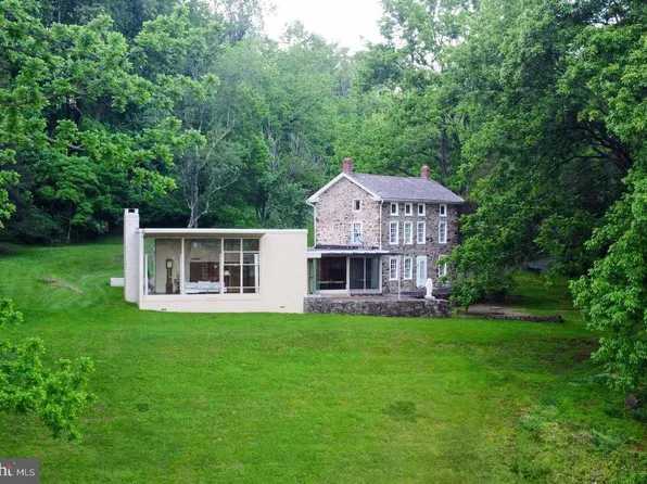 2585 Charlestown Rd, Phoenixville, PA 19460