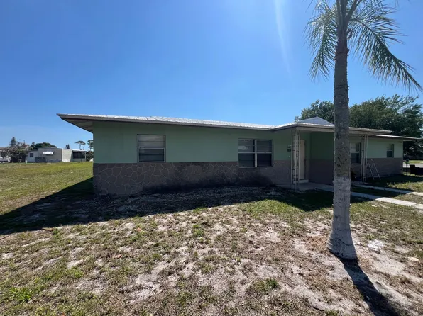 2426 Seneca Ave, Fort Pierce, FL 34946