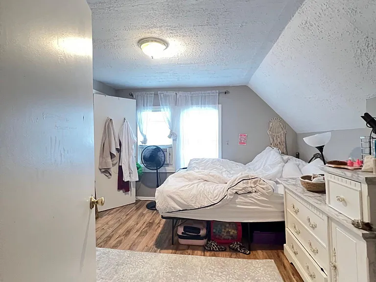 13 Phillips St — Photo 21