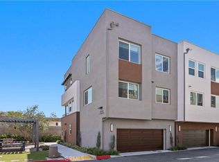 651 S Lyon St, Santa Ana, CA 92705