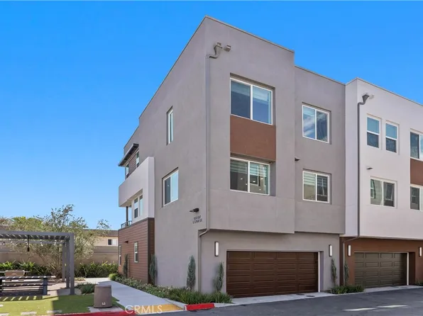 651 S Lyon St, Santa Ana, CA 92705