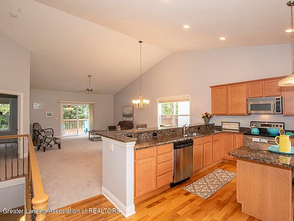 3rd image of 1730 N Crystal Cove Dr