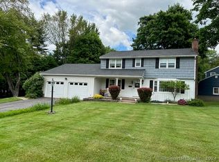 75 Valley View Dr, South Windsor, CT 06074