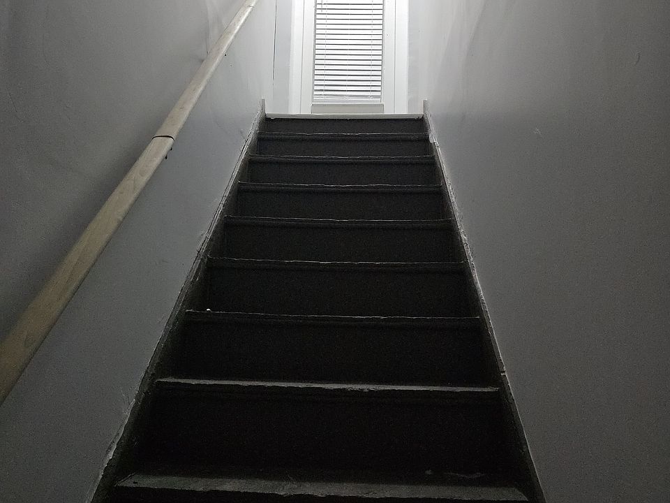 Stairs up to unit