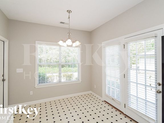 5th image of 5749 Marchester Cir