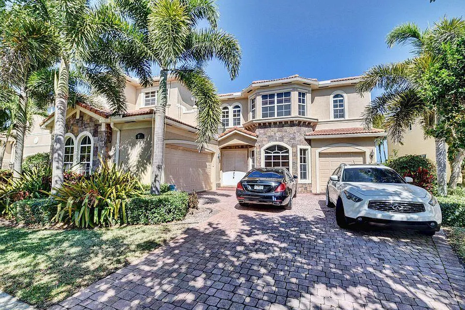8800 Cobblestone Point Cir
