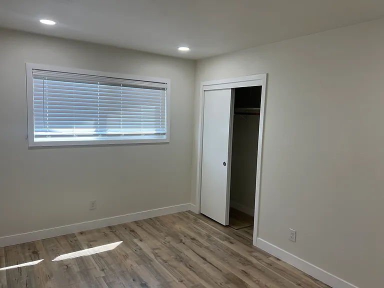 908 Apricot Ave — Photo 11