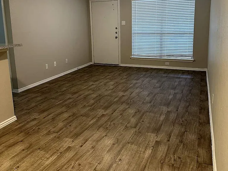 Fairway Square Apartments — Photo 34