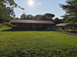 529 Karen Dr, Bolivar, TN 38008