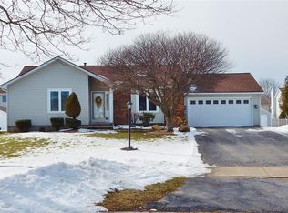 26 Charter Cir, Rochester, NY 14606