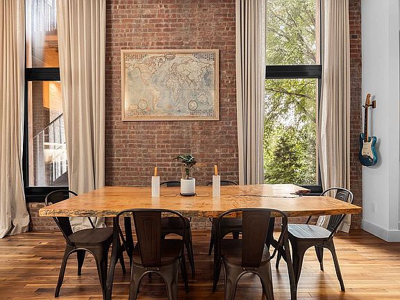 5th image of 533 Leonard St #1B
