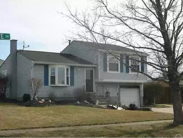 1st image of 93 Woodgate Dr
