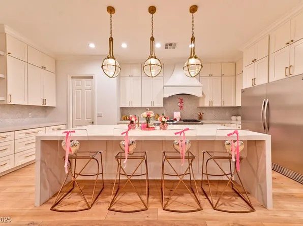 7565 N Torrey Pines Dr #A, Las Vegas, NV 89131