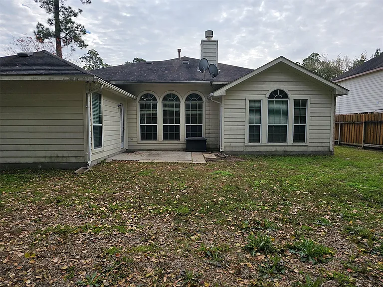 27182 Kings Manor Dr S — Photo 33
