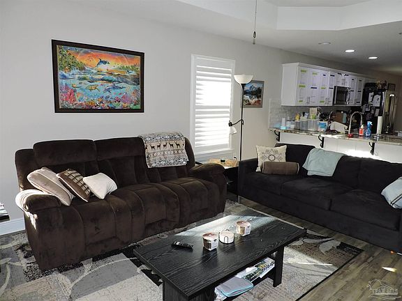 3rd image of 510 Evening Falls Dr