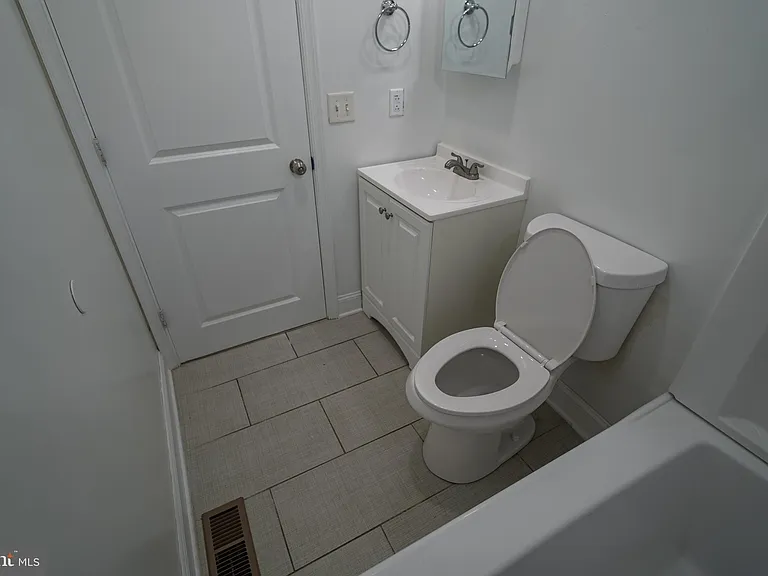 2410 Wharton St #1 — Photo 19