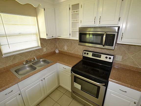 2nd image of 4407 Burgess Dr
