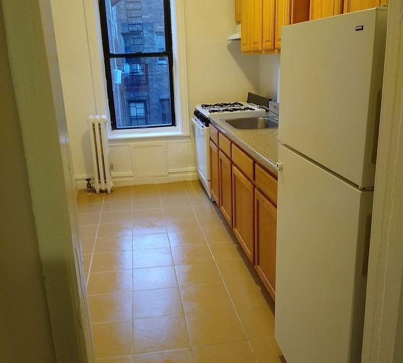 2nd image of 250 Ocean Pkwy #60EF