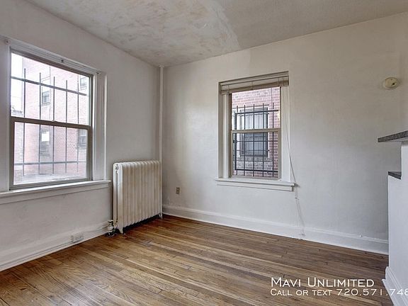 4th image of 1226 Marion St APT 4