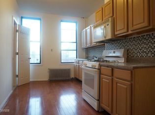 212 N 8th St APT 3R, Brooklyn, NY 11211