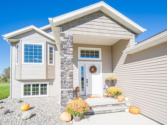 2nd image of 3294 Lucke Ln W
