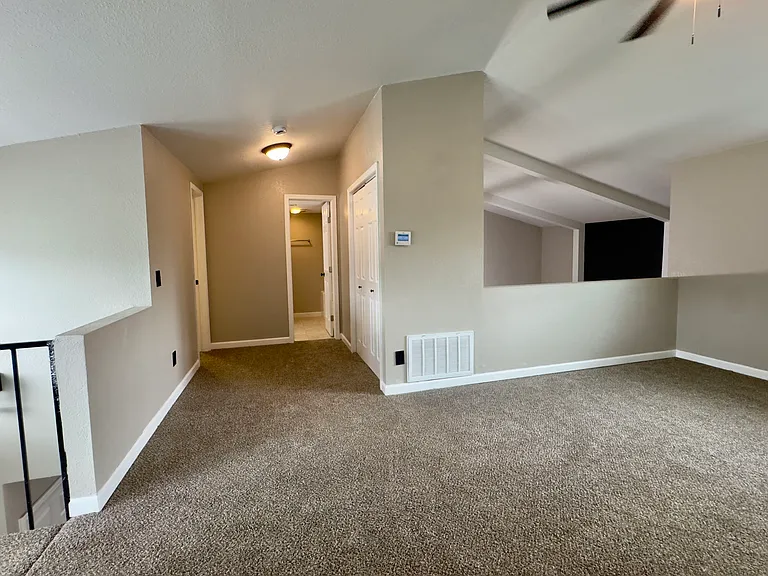 14002 Crossing Way E — Photo 33