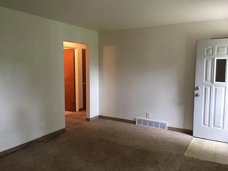 1896 Flint Ave — Photo 16