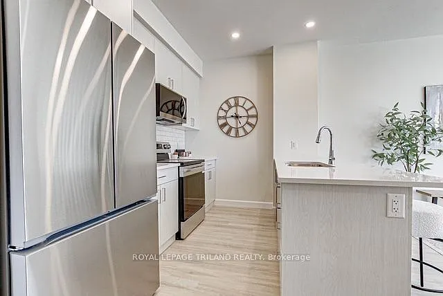 2 bed, $2,195 — Photo 3