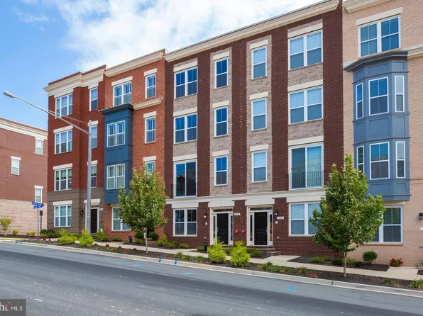 1979 Roland Clarke Pl, Reston, VA 20191