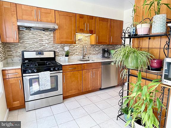 3rd image of 890 College Pkwy Unit 12