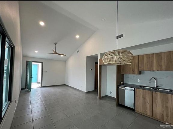 4th image of 3409 N L St #2