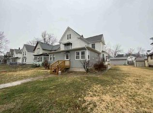 530 6th Ave S #2, Clinton, IA 52732