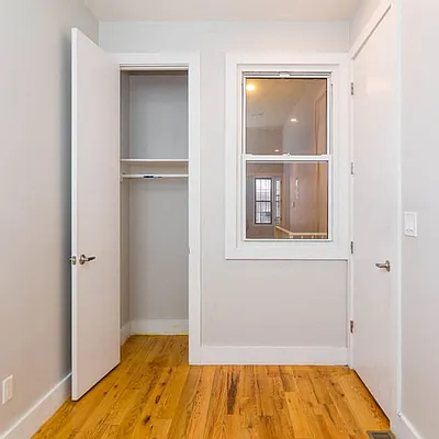 Rented by Nooklyn NYC LLC | media 13