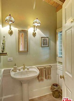 5th image of 871 Linda Flora Dr