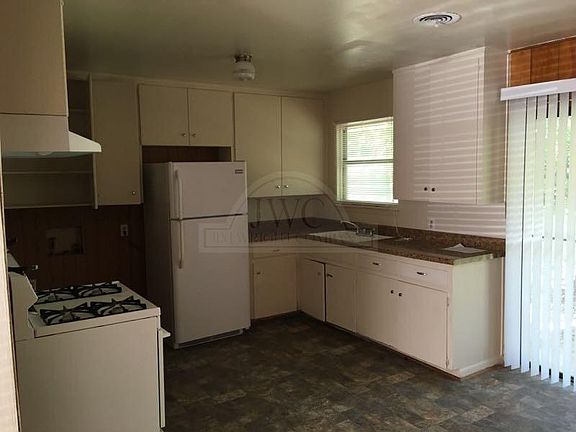 4th image of 1307 N West S Young Dr