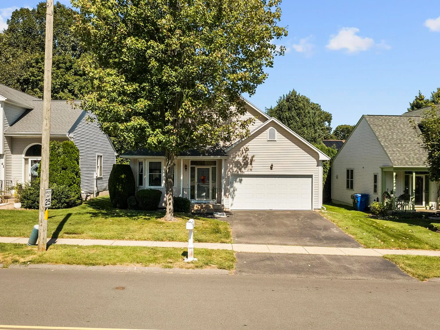 2 bed, 1194 sqft, $3,200 — Photo 3